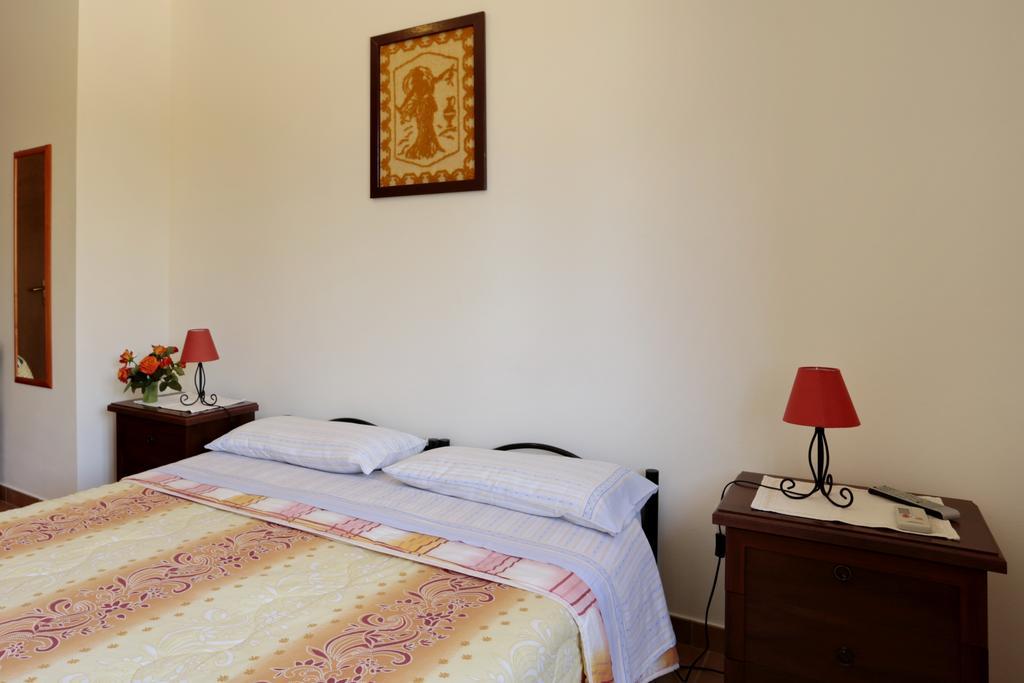 Bed&breakfast Le Camelie Alghero Eksteriør billede
